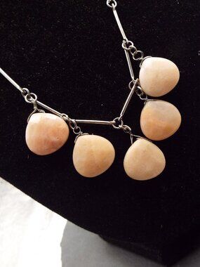 BR (BEAWAR RAJASTHAN) SOFTLY FACETED ROSE QUARTZ TEARDROPS 17" L. NECKLACE 36